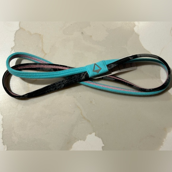 Lululemon (Ivivva Kids Lululemon) Yoga/Sports Headband (Fits youth to adult) - Picture 5 of 6